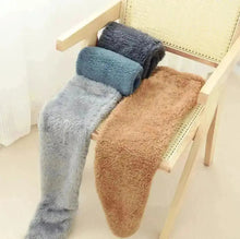 Load image into Gallery viewer, Lange og varme vinter sokker - CozyPaws Socks tekshop.no