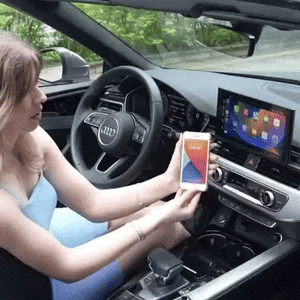 2-i-1 kompakt CarPlay-adapter med Bluetooth og WiFi