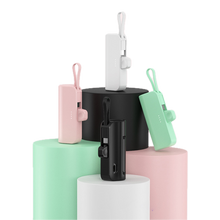 Load image into Gallery viewer, 5000 mAh power bank med kickstand