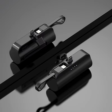 Load image into Gallery viewer, 5000 mAh power bank med kickstand